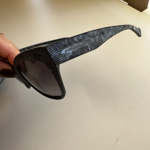 Alexander McQueen Textured Cateye Sunglasses - Picture 2 of 6